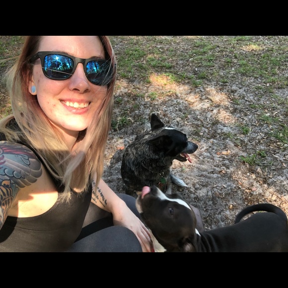 Meet your Posher - Picture 4 of 8